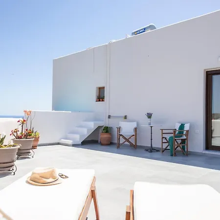 Evita Guesthouse,heated Jacuzzi,sea View, 2pax Holiday home *